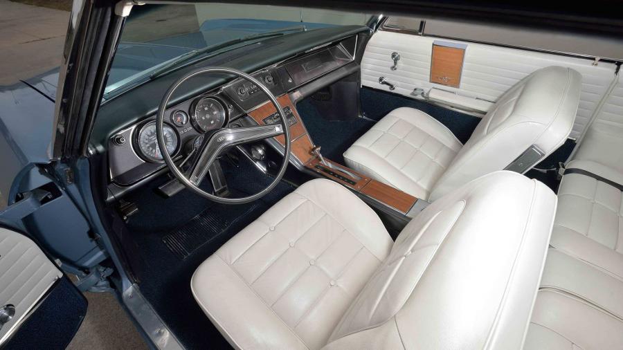 Интерьер Buick Riviera (49447) 1965 года  (фото 11 из 19)